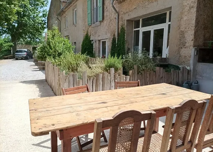 Domaine Le Piboul بيت للعطل